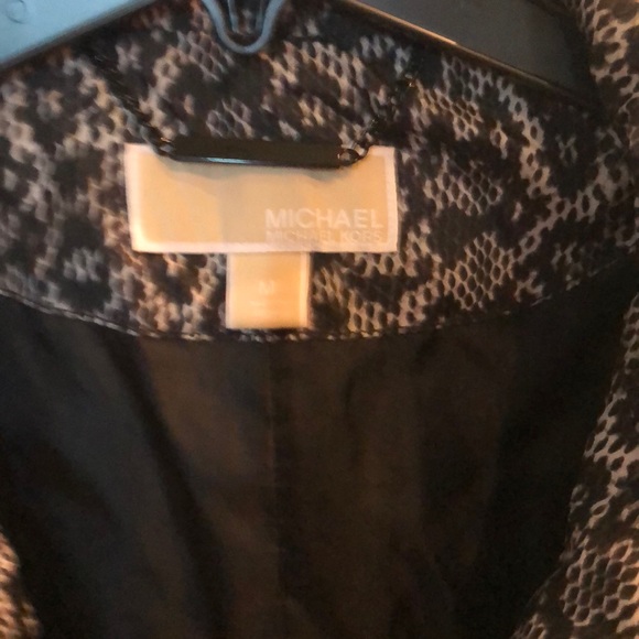 Cute vest, - Picture 4 of 4